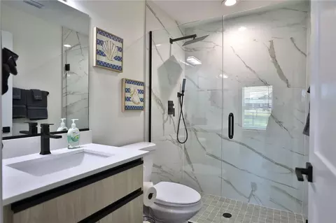 Bath - 85 SW 77th Ct, Ocala, FL 34474 photo 2 of 3
