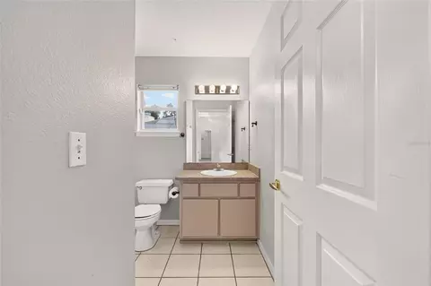 Bath - 95 Teak Rd, Ocala, FL 34472 photo 3 of 4