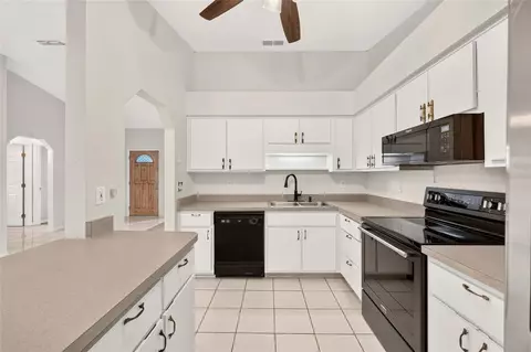 Kitchen - 95 Teak Rd, Ocala, FL 34472 photo 5 of 5