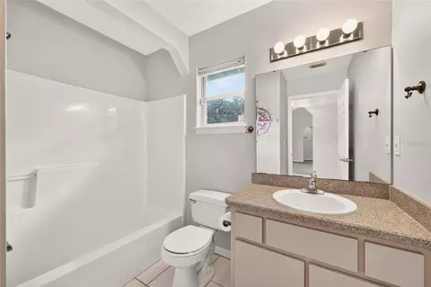 Bath - 95 Teak Rd, Ocala, FL 34472 photo 4 of 4