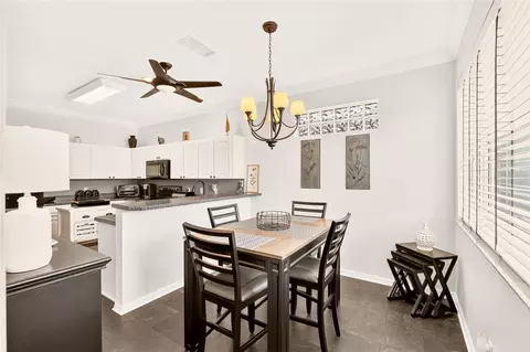 Dining - 9801 SW 89th Loop, Ocala, FL 34481 photo 3 of 5