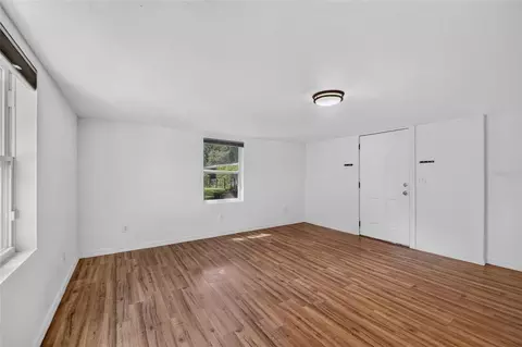 Living - 520 SE 5th St, Williston, FL 32696 photo 3 of 3