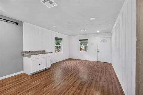 Living - 520 SE 5th St, Williston, FL 32696 photo 1 of 3