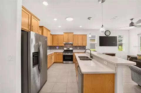 Kitchen - 9316 SW 94th Loop, Ocala, FL 34481 photo 2 of 5