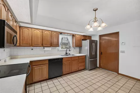 Kitchen - 3765 SE 29th Ct, Ocala, FL 34471 photo 3 of 3