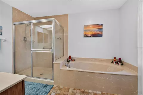 Bath - 3765 SE 29th Ct, Ocala, FL 34471 photo 2 of 3