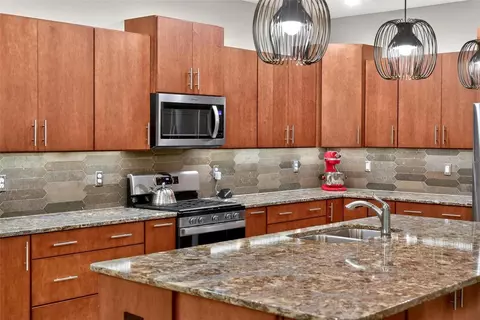Kitchen - 10327 SW 96th Loop, Ocala, FL 34481 photo 4 of 7