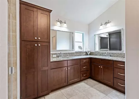 Bath - 450 SW 125th Ave, Ocala, FL 34481 photo 1 of 2