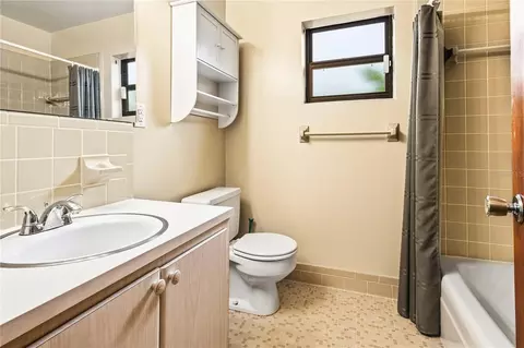 Bath - Undisclosed, Williston, FL 32696 photo 1 of 4