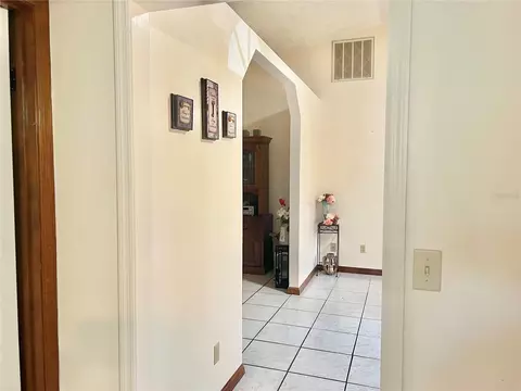 Entry Way - 16 Oak Pass Loop, Ocala, FL 34472 photo 1 of 5