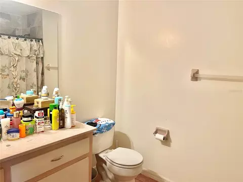 Bath - 16 Oak Pass Loop, Ocala, FL 34472 photo 3 of 5