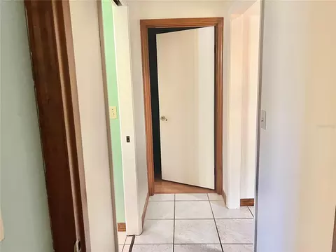 Entry Way - 16 Oak Pass Loop, Ocala, FL 34472 photo 3 of 5