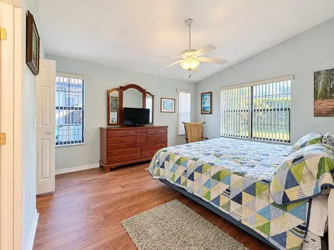 Bedroom - 2127 NE 40th Ave, Ocala, FL 34470 photo 1 of 5