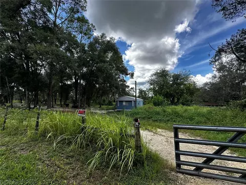 418 N Pine St, Bronson, FL 32621 photo 9