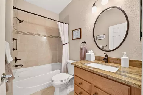Bath - 9432 SW 66th Loop, Ocala, FL 34481 photo 6 of 6