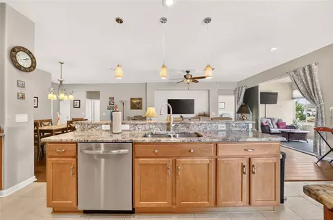 Kitchen - 9432 SW 66th Loop, Ocala, FL 34481 photo 5 of 6