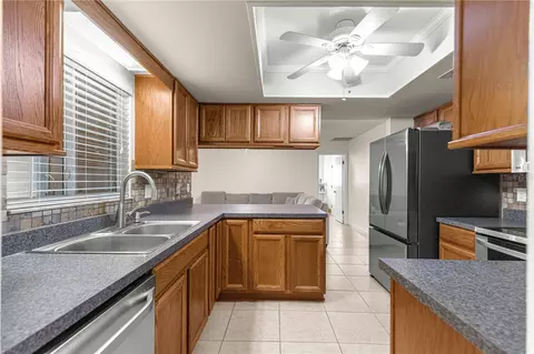 Kitchen - 11284 SW 79th Ave, Ocala, FL 34476 photo 4 of 5