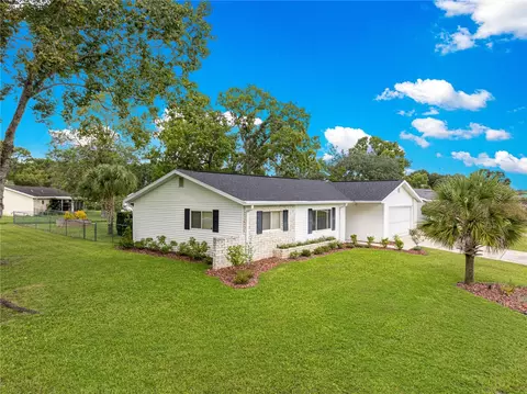 Exterior - 11284 SW 79th Ave, Ocala, FL 34476 photo 11 of 14