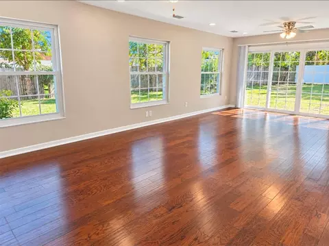 Living - 25 Emerald Ct, Ocala, FL 34472 photo 6 of 6