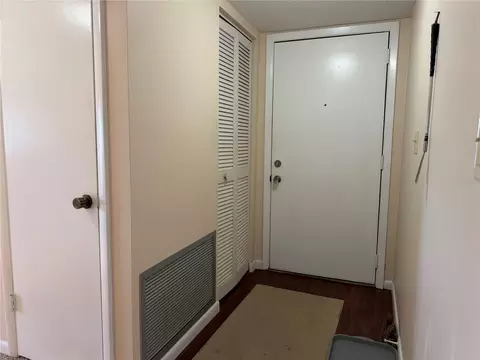 Entry Way - 637 Midway Dr #A, Ocala, FL 34472 photo 2 of 2