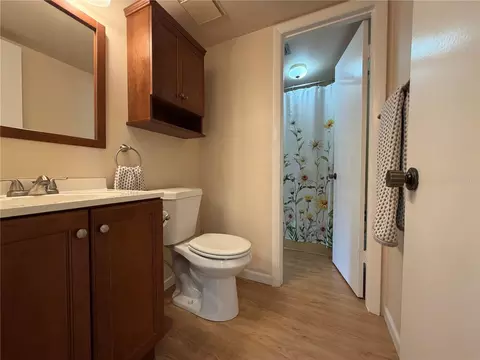 Bath - 637 Midway Dr #A, Ocala, FL 34472 photo 3 of 3