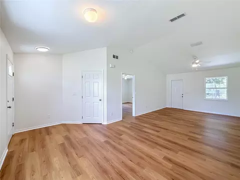 Living - 7946 Juniper Rd, Ocala, FL 34480 photo 3 of 10