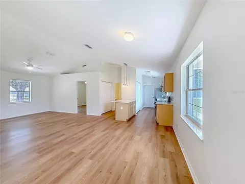 Living - 7946 Juniper Rd, Ocala, FL 34480 photo 2 of 10