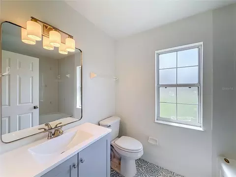 Bath - 7946 Juniper Rd, Ocala, FL 34480 photo 5 of 8