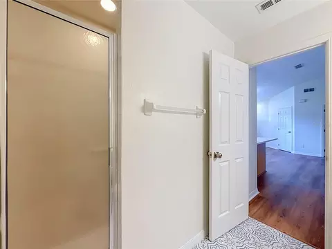 Bath - 7946 Juniper Rd, Ocala, FL 34480 photo 3 of 8