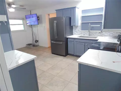 Kitchen - 1007 NE 2nd St, Ocala, FL 34470 photo 1 of 3
