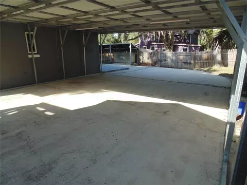 Exterior - 1007 NE 2nd St, Ocala, FL 34470 photo 8 of 23