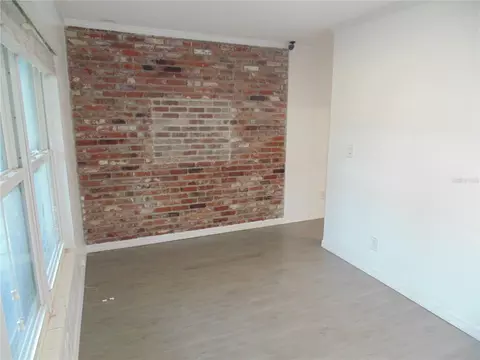 Living - 1007 NE 2nd St, Ocala, FL 34470 photo 1 of 6