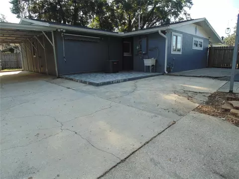 Exterior - 1007 NE 2nd St, Ocala, FL 34470 photo 11 of 23