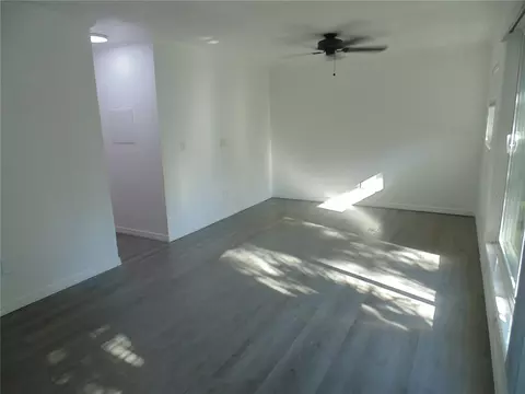 Living - 1007 NE 2nd St, Ocala, FL 34470 photo 6 of 6