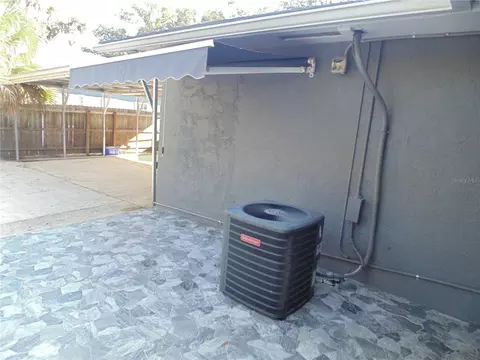 Exterior - 1007 NE 2nd St, Ocala, FL 34470 photo 21 of 23