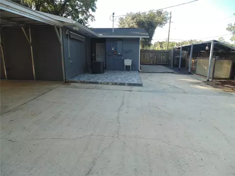 Exterior - 1007 NE 2nd St, Ocala, FL 34470 photo 9 of 23