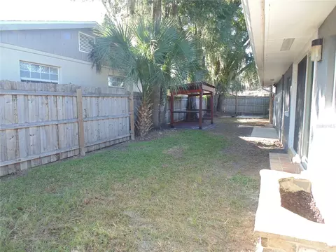 Exterior - 1007 NE 2nd St, Ocala, FL 34470 photo 5 of 23