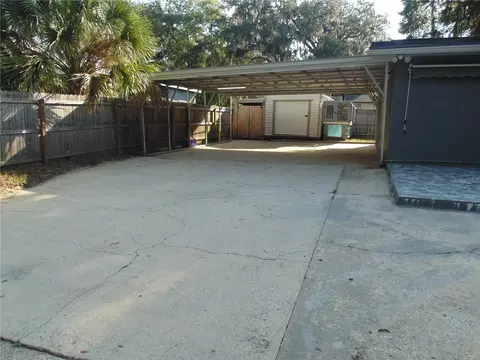 Exterior - 1007 NE 2nd St, Ocala, FL 34470 photo 10 of 23