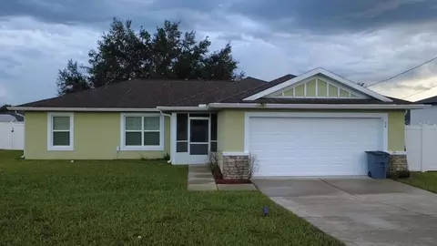 Exterior - 24 Dogwood Drive Loop, Ocala, FL 34472 photo 2 of 13