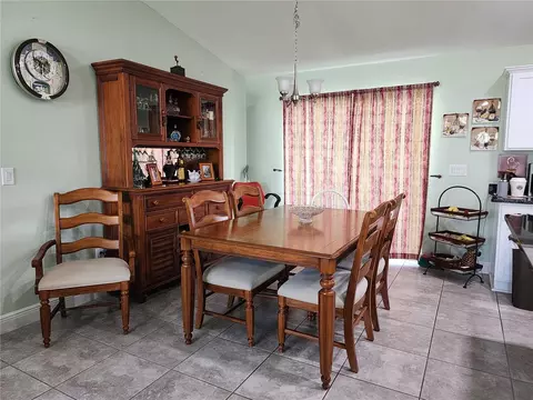 Dining - 24 Dogwood Drive Loop, Ocala, FL 34472 photo 4 of 4