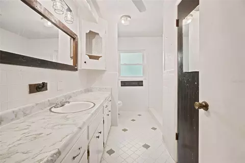 Bath - 3807 SE 8th St, Ocala, FL 34471 photo 2 of 2