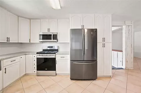 Kitchen - 3807 SE 8th St, Ocala, FL 34471 photo 3 of 3