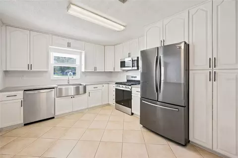 Kitchen - 3807 SE 8th St, Ocala, FL 34471 photo 1 of 3