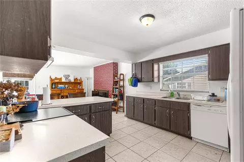 Kitchen - 2130 NE 10th St, Ocala, FL 34470 photo 1 of 3