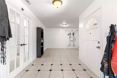 Entry Way - 2130 NE 10th St, Ocala, FL 34470 photo 2 of 4