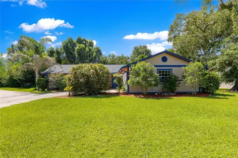 Exterior - 2130 NE 10th St, Ocala, FL 34470 photo 3 of 7