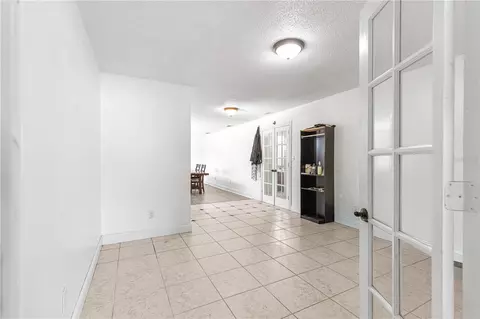 Entry Way - 2130 NE 10th St, Ocala, FL 34470 photo 3 of 4