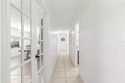 Entry Way - 2130 NE 10th St, Ocala, FL 34470 photo 4 of 4