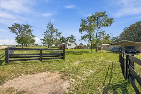 Exterior - 971 NE 134th Ct, Williston, FL 32696 photo 3 of 3