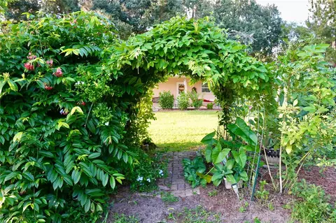 Exterior - 11690 NW 160th St, Reddick, FL 32686 photo 3 of 22